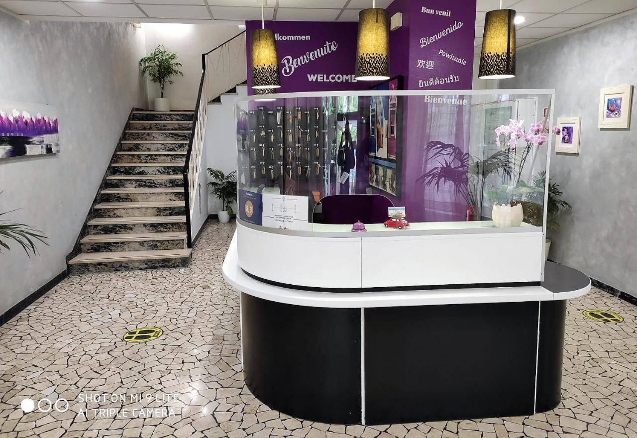 Mantovani Hotel Mariu Rimini Bagian luar foto